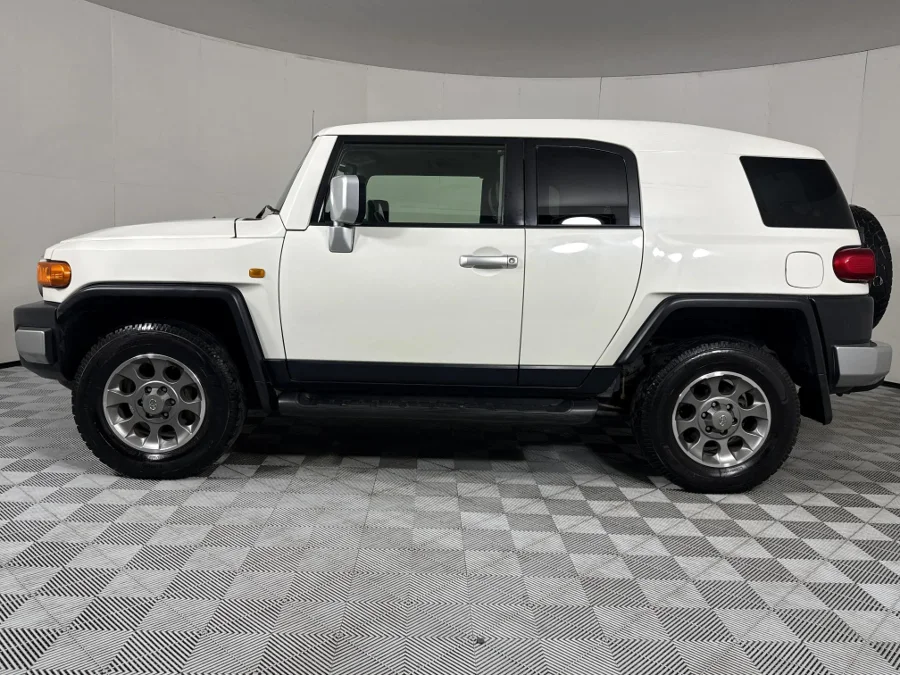 Used 2011 Toyota FJ Cruiser - WeBuyCars Pietermaritzburg Used 2011 Toyota FJ Cruiser - WeBuyCars Pietermaritzburg