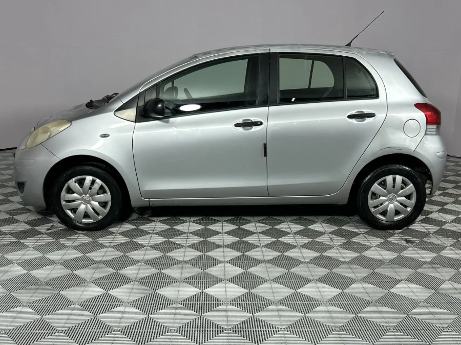 Used 2011 Toyota Yaris 5-door Zen3 Plus - WeBuyCars Richmond Used 2011 Toyota Yaris 5-door Zen3 Plus - WeBuyCars Richmond