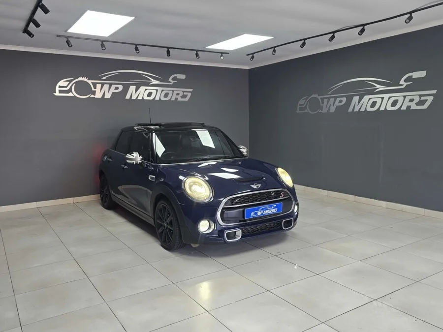 Used 2018 MINI Hatch Cooper S Hatch 5-door Seven 7 auto - WP Motors Used 2018 MINI Hatch Cooper S Hatch 5-door Seven 7 auto - WP Motors