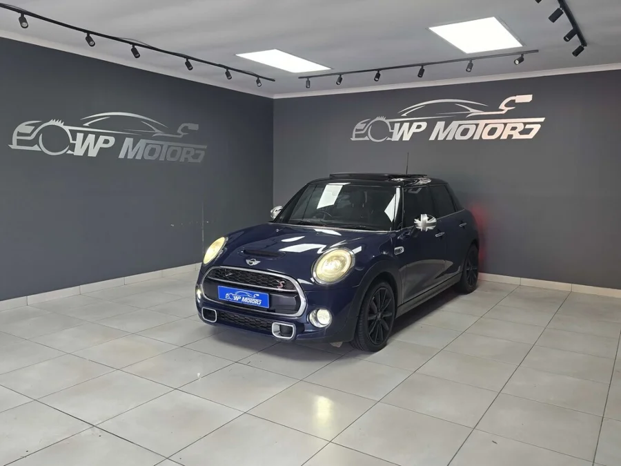Used 2018 MINI Hatch Cooper S Hatch 5-door Seven 7 auto - WP Motors Used 2018 MINI Hatch Cooper S Hatch 5-door Seven 7 auto - WP Motors