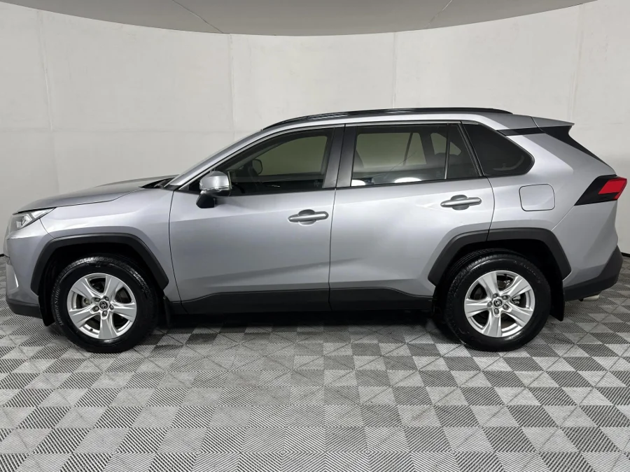 Used 2023 Toyota RAV4 2.0 GX auto - WeBuyCars The Dome Used 2023 Toyota RAV4 2.0 GX auto - WeBuyCars The Dome