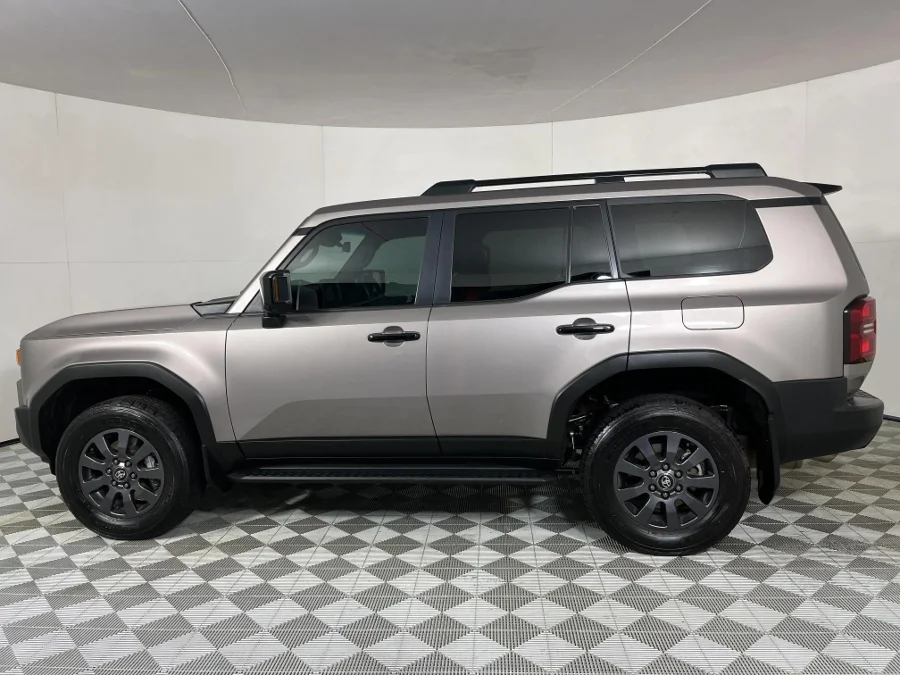 Used 2024 Toyota Land Cruiser Prado 2.8GD VX-R - WeBuyCars JHB South Used 2024 Toyota Land Cruiser Prado 2.8GD VX-R - WeBuyCars JHB South