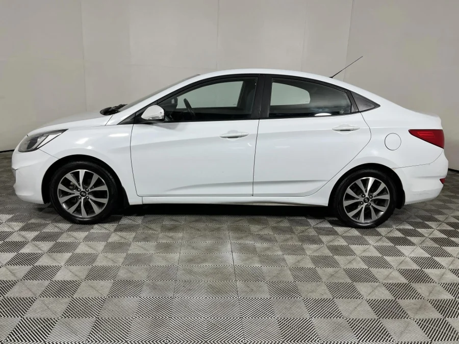 Used 2018 Hyundai Accent sedan 1.6 Fluid auto - WeBuyCars The Dome