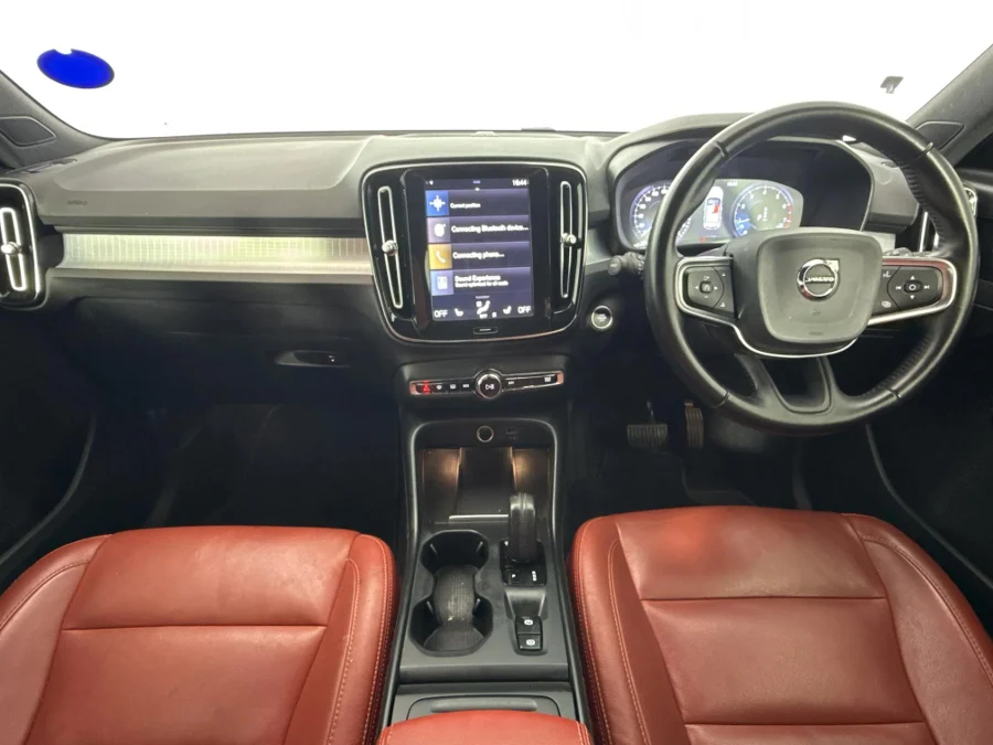 Used 2019 Volvo XC40 T5 AWD R-Design - WeBuyCars Lansdowne