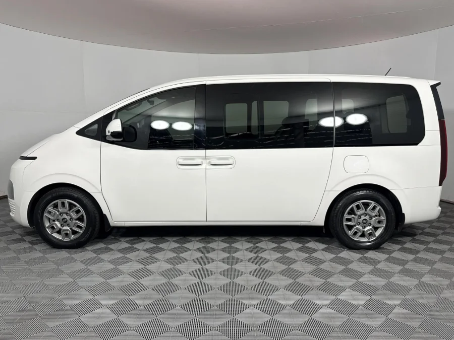 Used 2024 Hyundai Staria 2.2D Executive 9-seater - WeBuyCars Richmond Used 2024 Hyundai Staria 2.2D Executive 9-seater - WeBuyCars Richmond