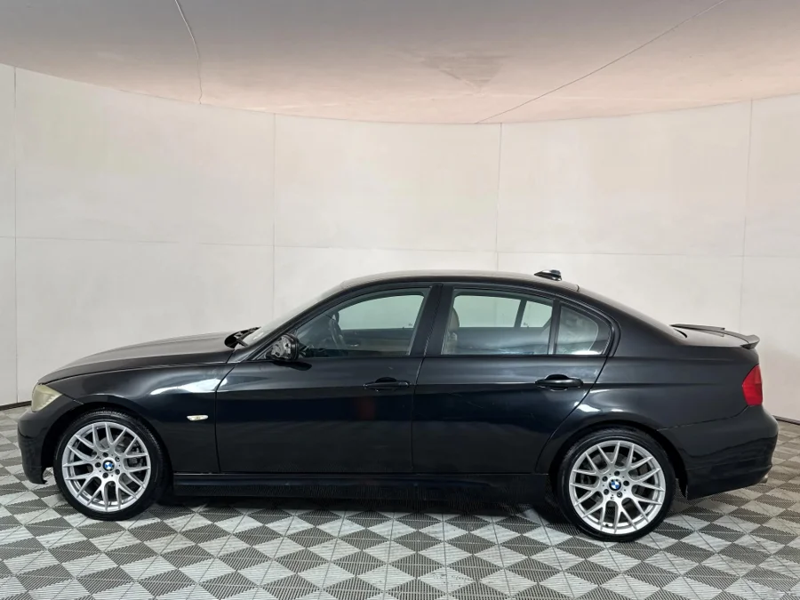 Used 2011 BMW 3 Series 320i auto - WeBuyCars JHB South Used 2011 BMW 3 Series 320i auto - WeBuyCars JHB South