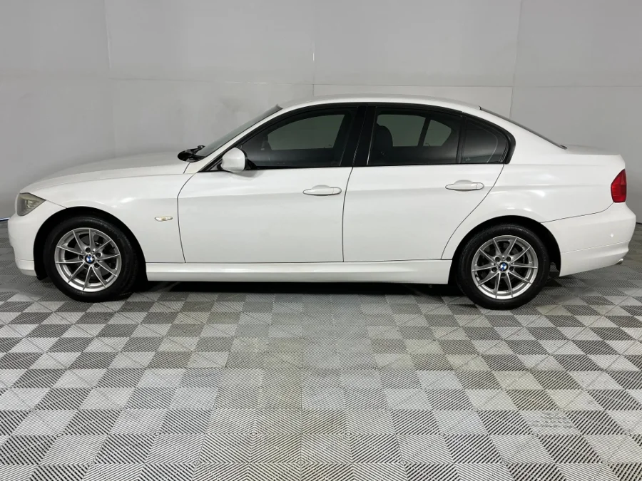 Used 2011 BMW 3 Series 320i Innovations - WeBuyCars Silverlakes Used 2011 BMW 3 Series 320i Innovations - WeBuyCars Silverlakes