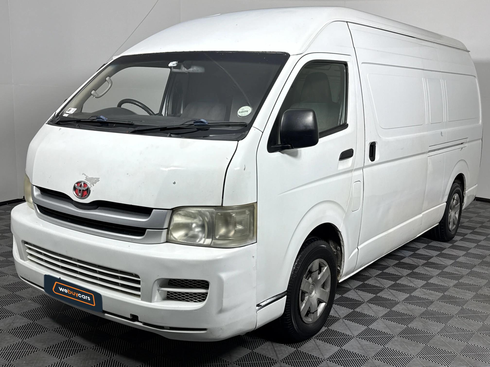 Used 2010 Toyota Quantum 2.7 S-Long panel van