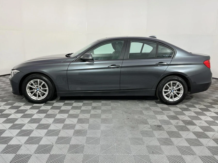 Used 2013 BMW 3 Series 320i sports-auto - WeBuyCars Germiston Used 2013 BMW 3 Series 320i sports-auto - WeBuyCars Germiston