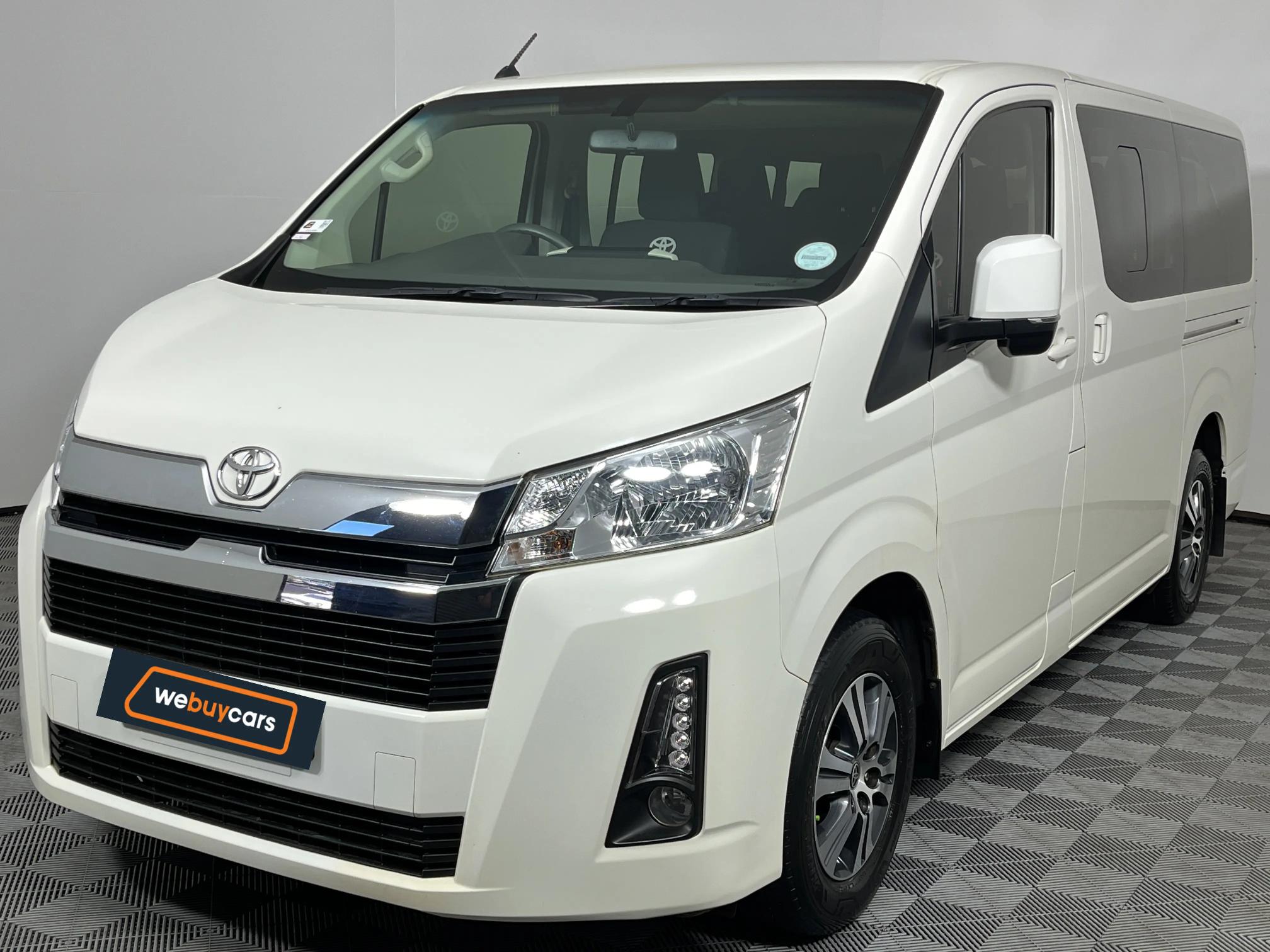 Used 2022 Toyota Quantum 2.8 LWB bus 11-seater GL