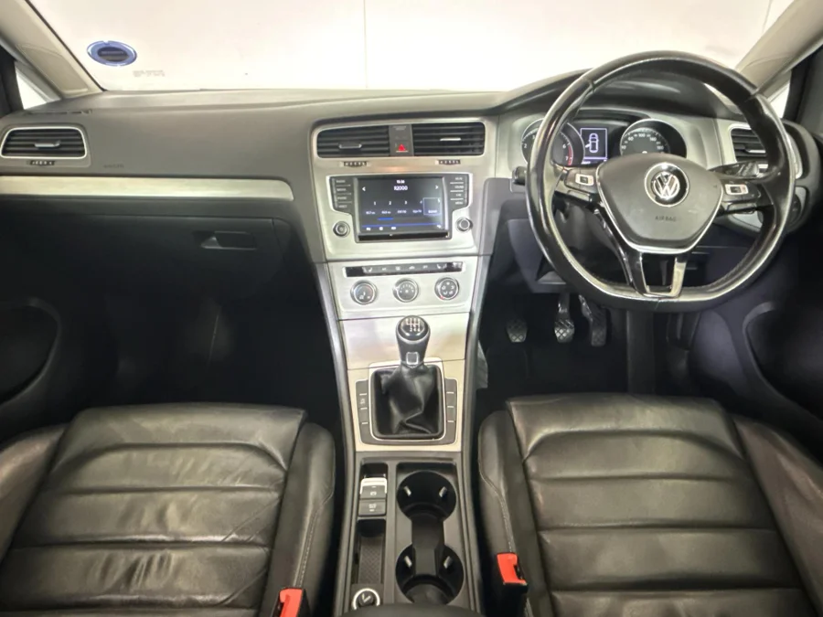 Used 2017 Volkswagen Golf 1.4TSI Comfortline - WeBuyCars Vereeniging Used 2017 Volkswagen Golf 1.4TSI Comfortline - WeBuyCars Vereeniging