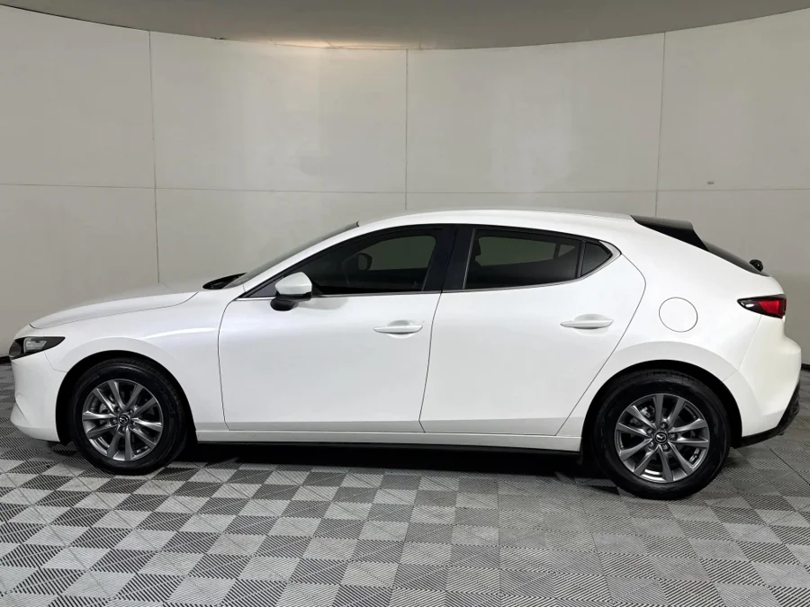 Used 2023 Mazda Mazda3 hatch 1.5 Dynamic auto - WeBuyCars Midstream Used 2023 Mazda Mazda3 hatch 1.5 Dynamic auto - WeBuyCars Midstream