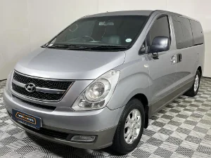 Used 2015 Hyundai H-1 2.5VGTi bus GLS Used 2015 Hyundai H-1 2.5VGTi bus GLS