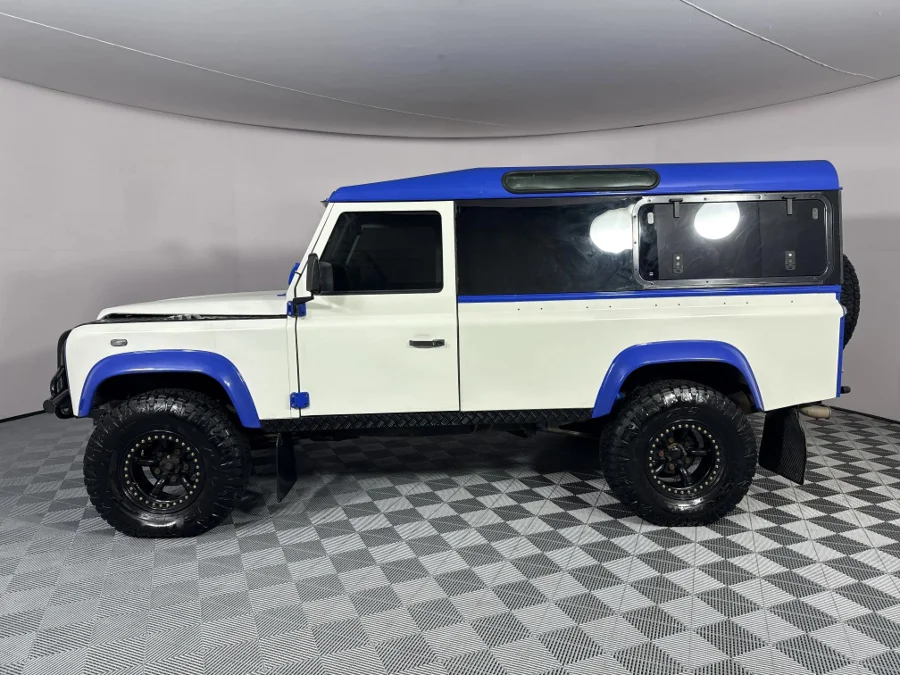 Used 2001 Land Rover Defender 110 2.5 Td5 County - WeBuyCars Lansdowne Used 2001 Land Rover Defender 110 2.5 Td5 County - WeBuyCars Lansdowne