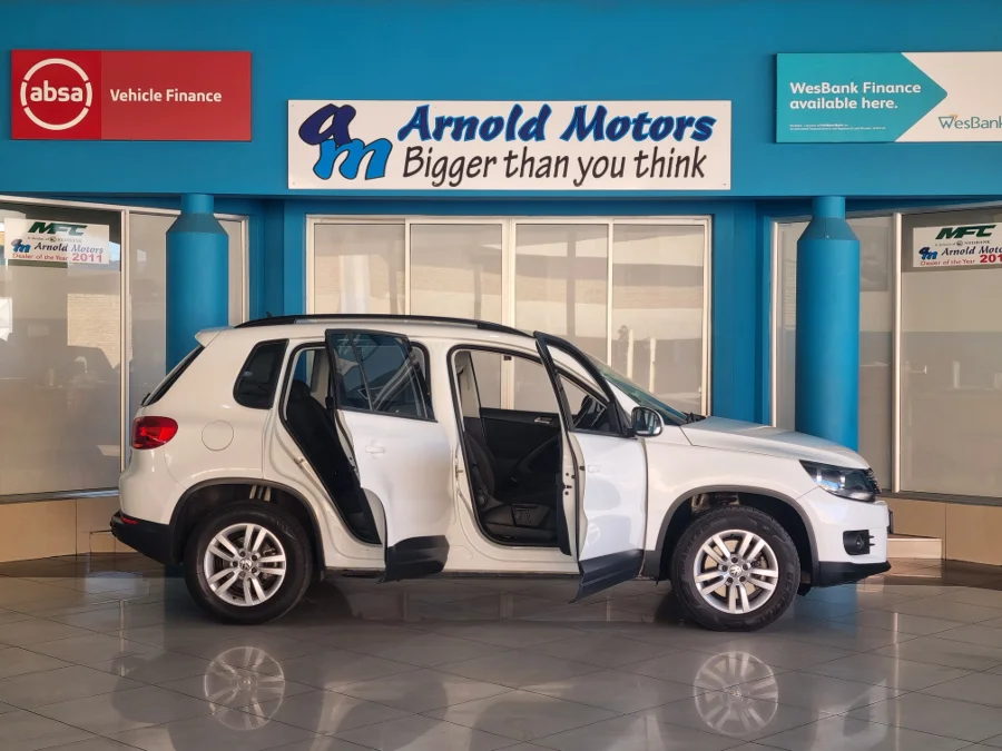 Used 2015 Volkswagen Tiguan 2.0TDI Trend&Fun - Arnold Motors CC Used 2015 Volkswagen Tiguan 2.0TDI Trend&Fun - Arnold Motors CC