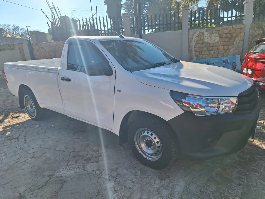 Used 2021 Toyota Hilux 2.0 - E Motors Used 2021 Toyota Hilux 2.0 - E Motors
