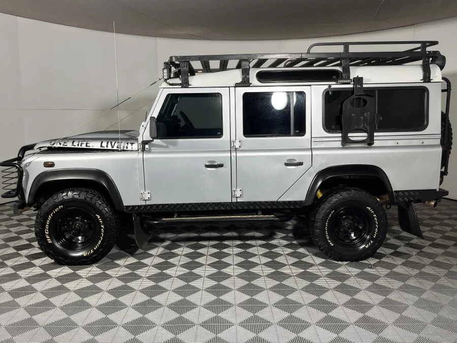 Used 2012 Land Rover Defender 110 TD station wagon S - WeBuyCars Germiston