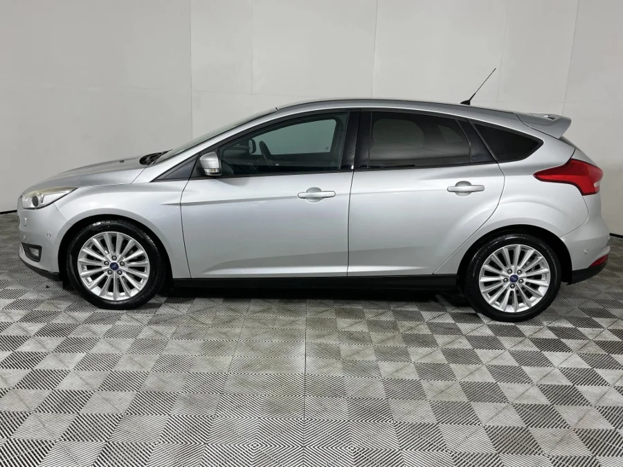 Used 2016 Ford Focus hatch 1.0T Trend - WeBuyCars The Dome