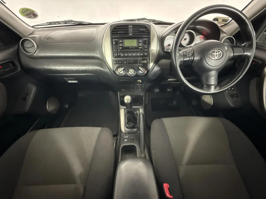 Used 2006 Toyota RAV4 180 3-door - WeBuyCars Silverlakes Used 2006 Toyota RAV4 180 3-door - WeBuyCars Silverlakes