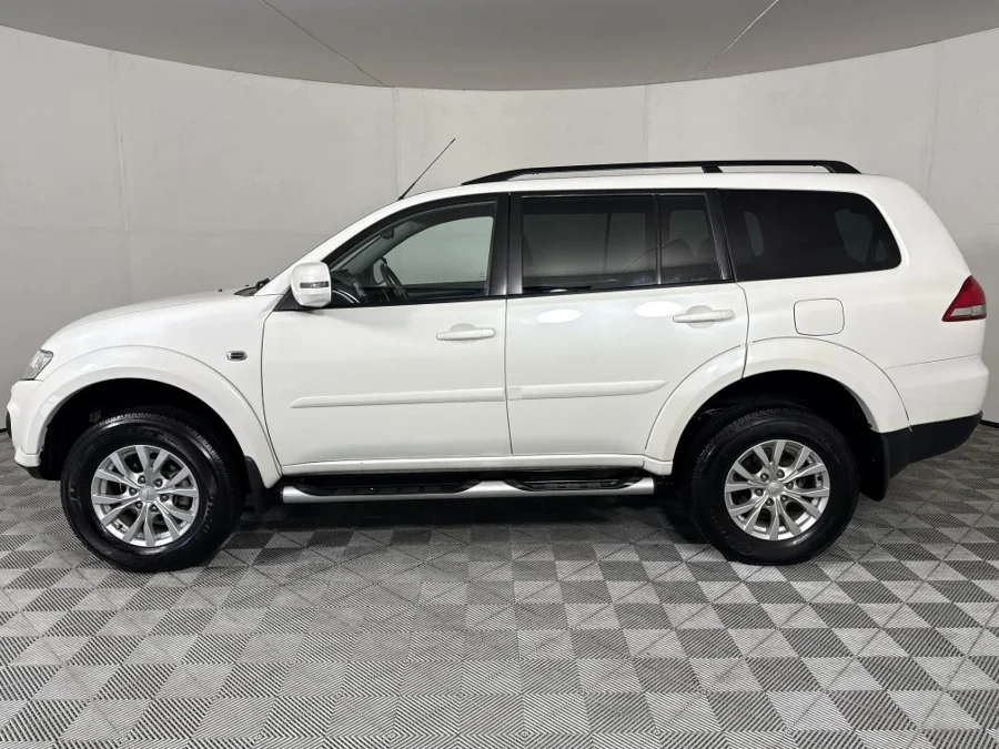 Used 2014 Mitsubishi Pajero Sport 2.5DI-D 4x4 Shogun auto - WeBuyCars The Dome Used 2014 Mitsubishi Pajero Sport 2.5DI-D 4x4 Shogun auto - WeBuyCars The Dome