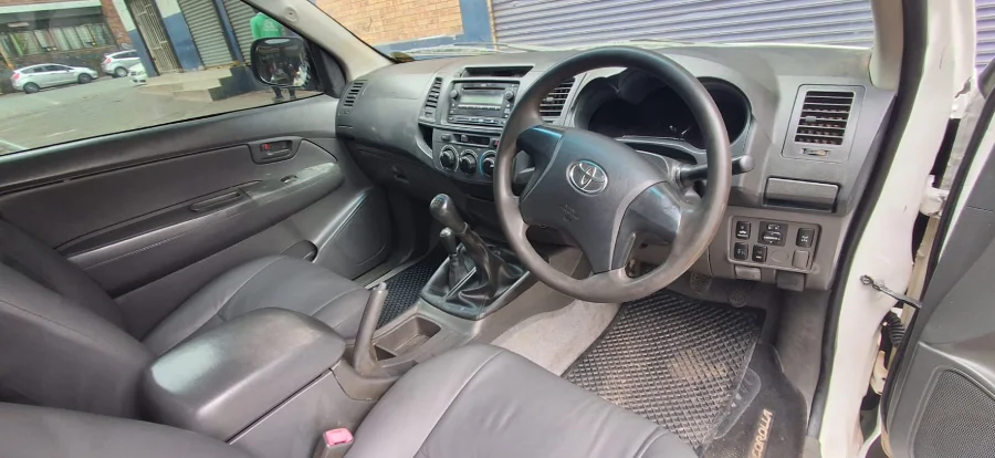 Used 2013 Toyota Hilux 2.5D-4D 4x4 SRX - Andy Auto