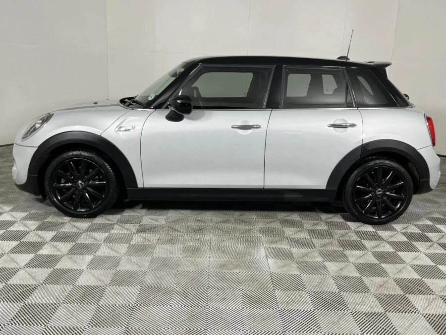 Used 2019 MINI Hatch Cooper S Hatch 5-door Shadow Edition - WeBuyCars The Dome