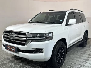 Used 2019 Toyota Land Cruiser 200 4.5D-4D V8 VX-R Used 2019 Toyota Land Cruiser 200 4.5D-4D V8 VX-R