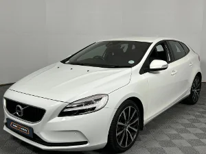 Used 2019 Volvo V40 T2 Momentum