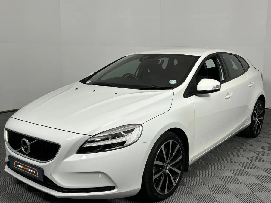 Used 2019 Volvo V40 T2 Momentum - WeBuyCars Richmond Used 2019 Volvo V40 T2 Momentum - WeBuyCars Richmond