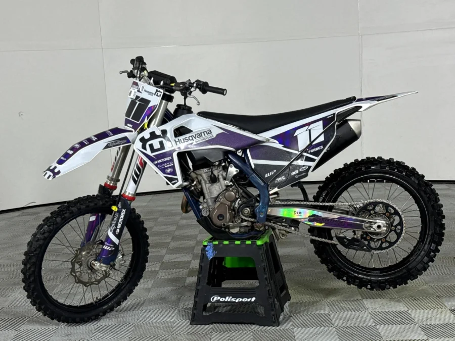 Preloaded Image 13