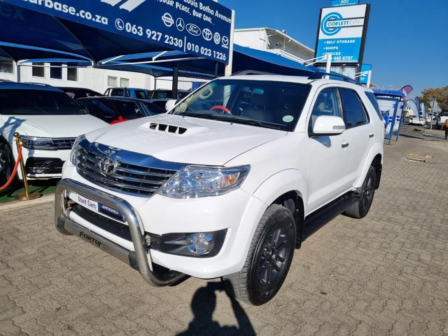 Used 2012 Toyota Fortuner 3.0D-4D 4x4 Limited auto - Carbase Auto Used 2012 Toyota Fortuner 3.0D-4D 4x4 Limited auto - Carbase Auto
