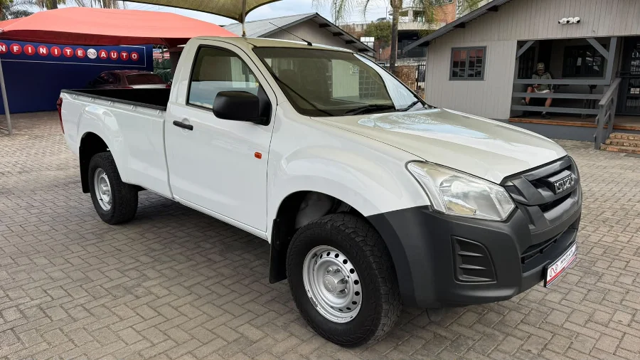 Used 2022 Isuzu D-Max Gen 6 250 single cab Fleetside safety - Infinite Auto Nelspruit Used 2022 Isuzu D-Max Gen 6 250 single cab Fleetside safety - Infinite Auto Nelspruit