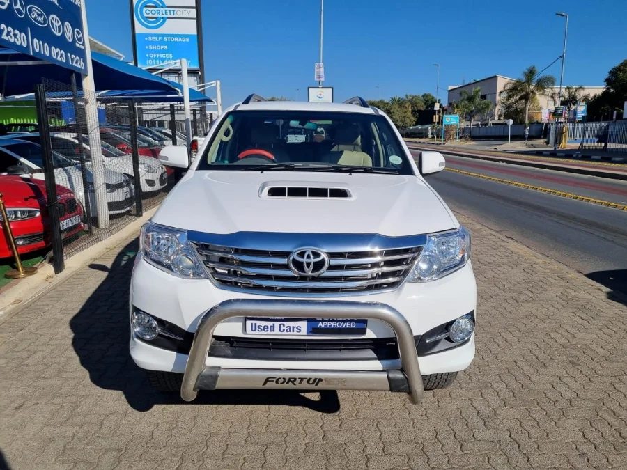 Used 2012 Toyota Fortuner 3.0D-4D 4x4 Limited auto - Carbase Auto Used 2012 Toyota Fortuner 3.0D-4D 4x4 Limited auto - Carbase Auto