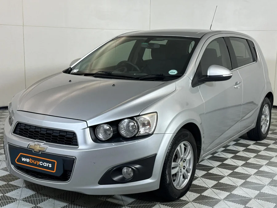 Used 2016 Chevrolet Sonic hatch 1.6 LS Black&White Edition - WeBuyCars Midstream Used 2016 Chevrolet Sonic hatch 1.6 LS Black&White Edition - WeBuyCars Midstream