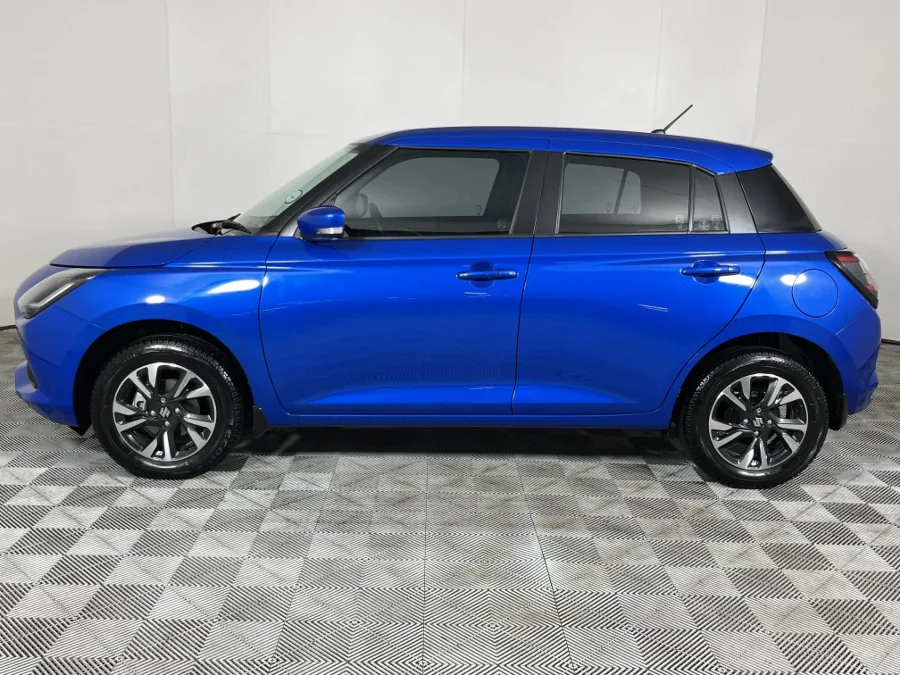 Used 2025 Suzuki Swift 1.2 GLX manual - WeBuyCars The Dome Used 2025 Suzuki Swift 1.2 GLX manual - WeBuyCars The Dome