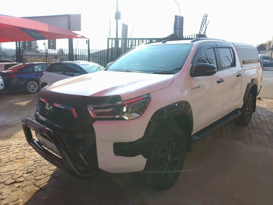 Used 2024 Toyota Hilux 2.4GD-6 double cab 4x4 Raider auto - E Motors Used 2024 Toyota Hilux 2.4GD-6 double cab 4x4 Raider auto - E Motors