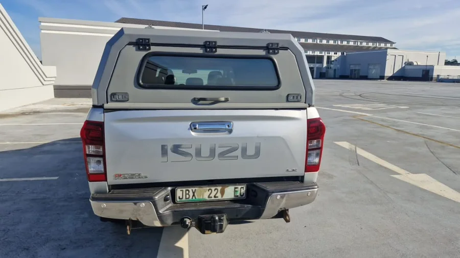 Used 2017 Isuzu KB 300D-Teq double cab 4x4 LX - Khensani Imports And Exports Used 2017 Isuzu KB 300D-Teq double cab 4x4 LX - Khensani Imports And Exports