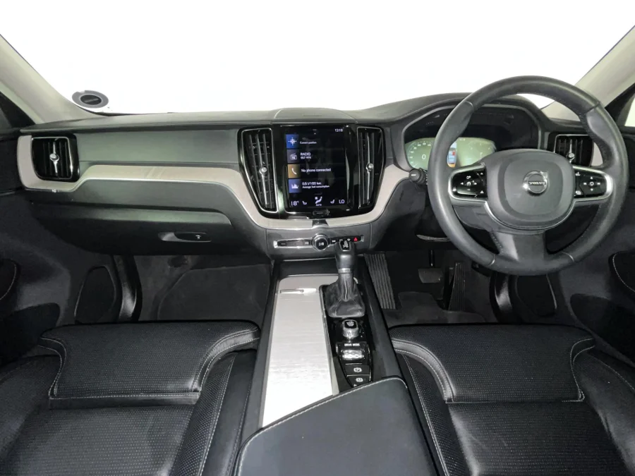 Used 2021 Volvo XC60 D4 AWD Momentum - WeBuyCars Durban
