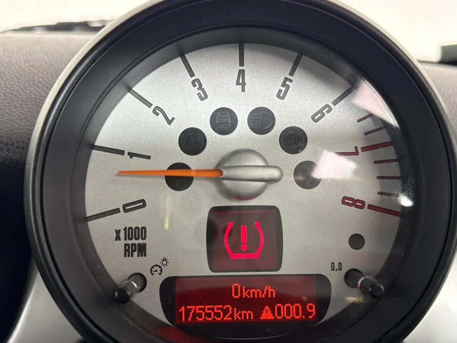 Used 2011 MINI Clubman Cooper Clubman Hyde Park - WeBuyCars The Dome Used 2011 MINI Clubman Cooper Clubman Hyde Park - WeBuyCars The Dome