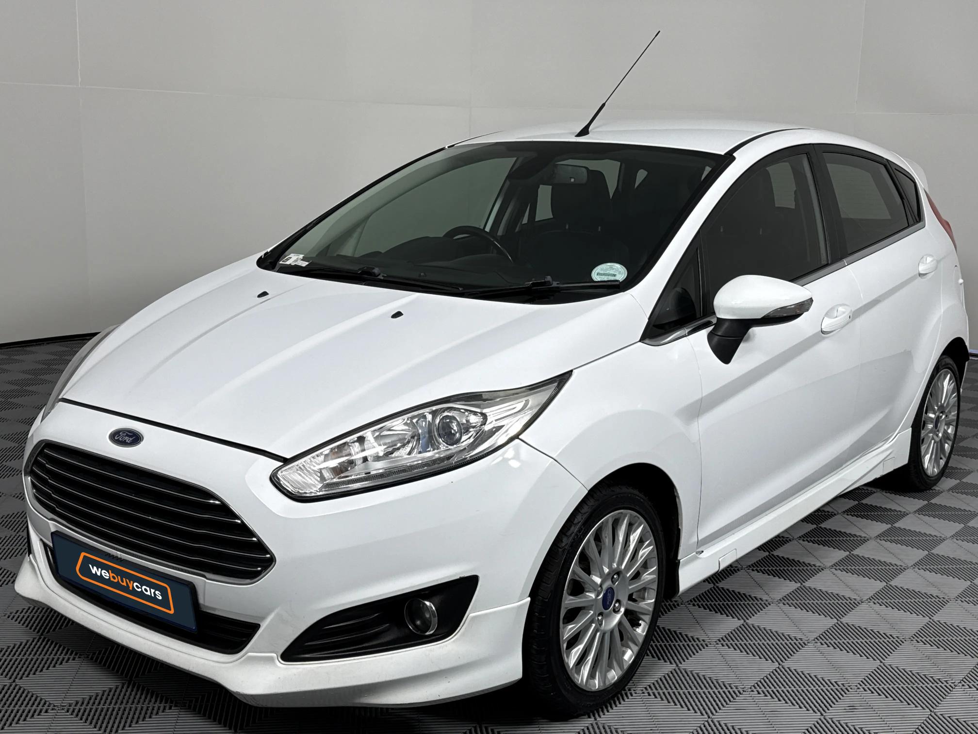 Used 2016 Ford Fiesta 5-door 1.0T Titanium auto