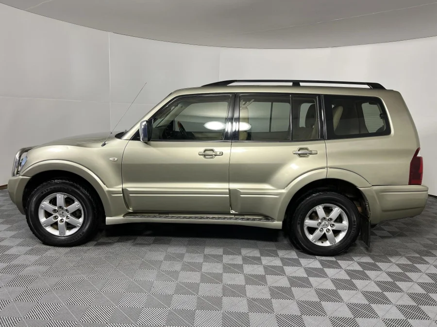 Used 2005 Mitsubishi Pajero 3-door 3.2DI-D GLS - WeBuyCars Montana Used 2005 Mitsubishi Pajero 3-door 3.2DI-D GLS - WeBuyCars Montana