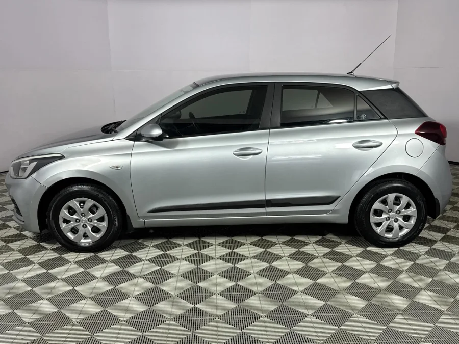 Used 2020 Hyundai i20 1.2 Motion - WeBuyCars The Dome Used 2020 Hyundai i20 1.2 Motion - WeBuyCars The Dome
