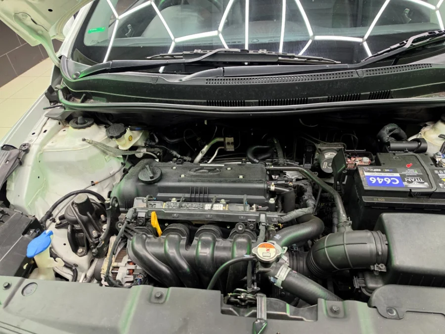 Used 2015 Hyundai Accent sedan 1.6 Motion - Kilokor Motors Used 2015 Hyundai Accent sedan 1.6 Motion - Kilokor Motors