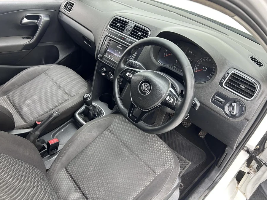 Used 2019 Volkswagen Polo sedan 1.4 Comfortline - EBK Auto Used 2019 Volkswagen Polo sedan 1.4 Comfortline - EBK Auto