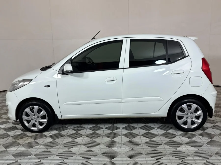 Used 2013 Hyundai i10 1.25 Fluid auto - WeBuyCars JHB South Used 2013 Hyundai i10 1.25 Fluid auto - WeBuyCars JHB South