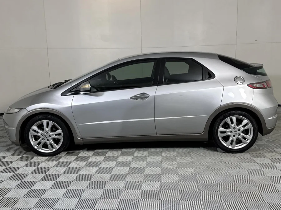 Used 2011 Honda Civic hatch 2.2i-CTDi - WeBuyCars Midstream Used 2011 Honda Civic hatch 2.2i-CTDi - WeBuyCars Midstream