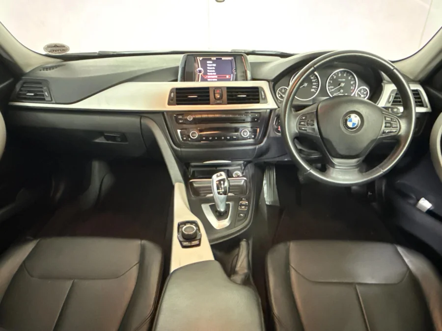 Used 2012 BMW 3 Series 320i sports-auto - WeBuyCars Midstream Used 2012 BMW 3 Series 320i sports-auto - WeBuyCars Midstream