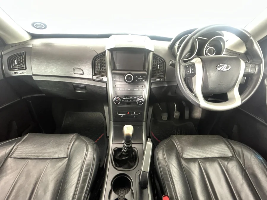 Used 2018 Mahindra XUV500 2.2CRDe W8 - WeBuyCars Lansdowne Used 2018 Mahindra XUV500 2.2CRDe W8 - WeBuyCars Lansdowne