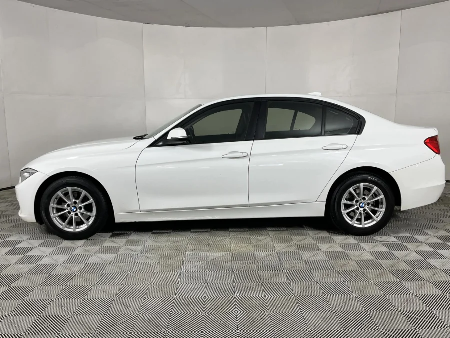 Used 2013 BMW 3 Series 320i sports-auto - WeBuyCars The Dome Used 2013 BMW 3 Series 320i sports-auto - WeBuyCars The Dome