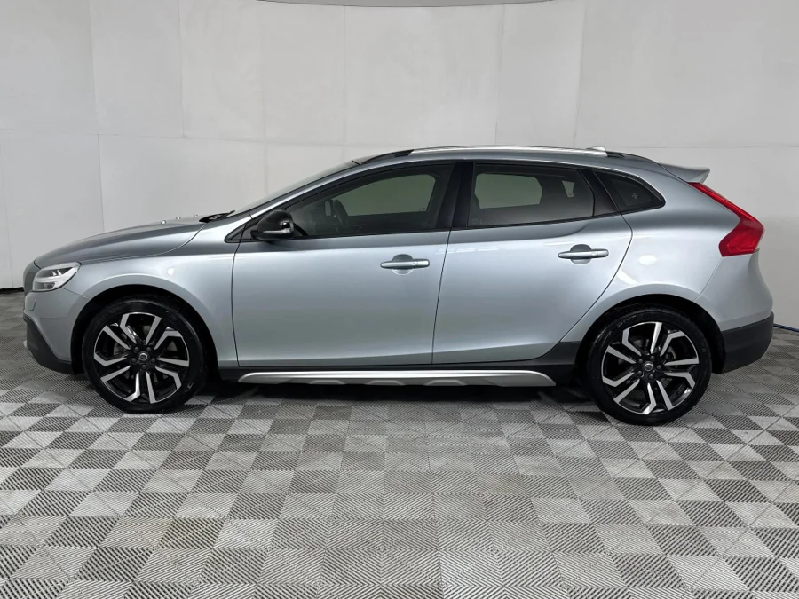 Used 2018 Volvo V40 D3 Inscription - WeBuyCars George Used 2018 Volvo V40 D3 Inscription - WeBuyCars George